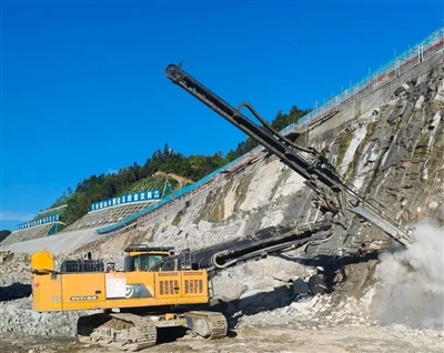 用于水電和巖土工程的錨桿鉆機